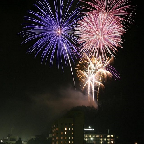 8月18日は毎年恒例の花火大会♪