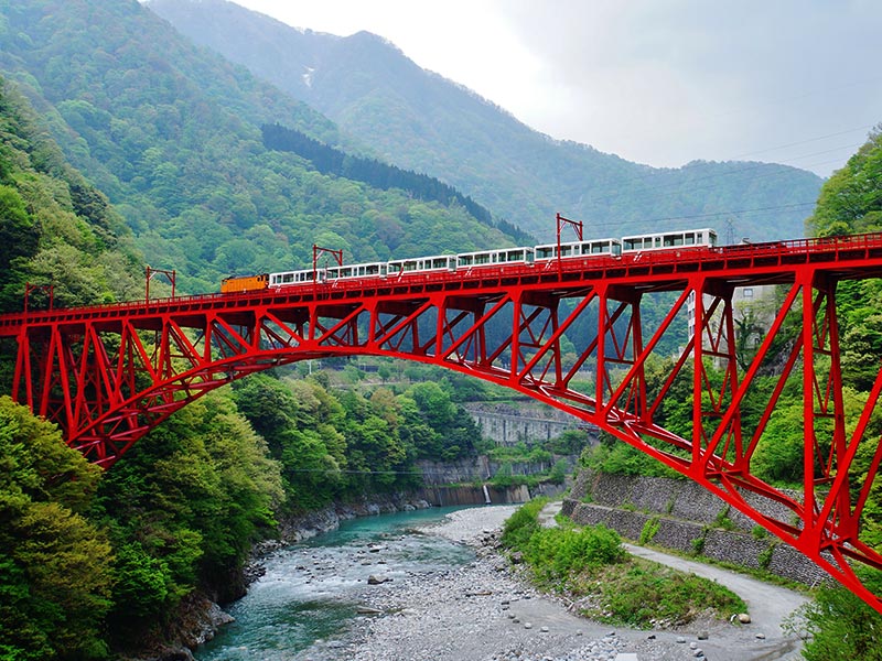 黒部峡谷鉄道（トロッコ電車）